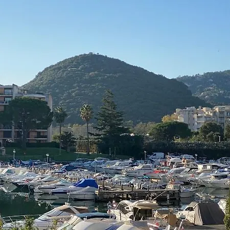 Ile Cannes Marina
