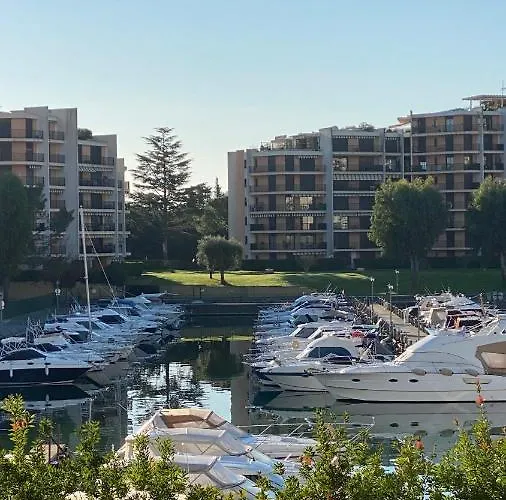 Ile Cannes Marina Мандельё-ла-Напуль